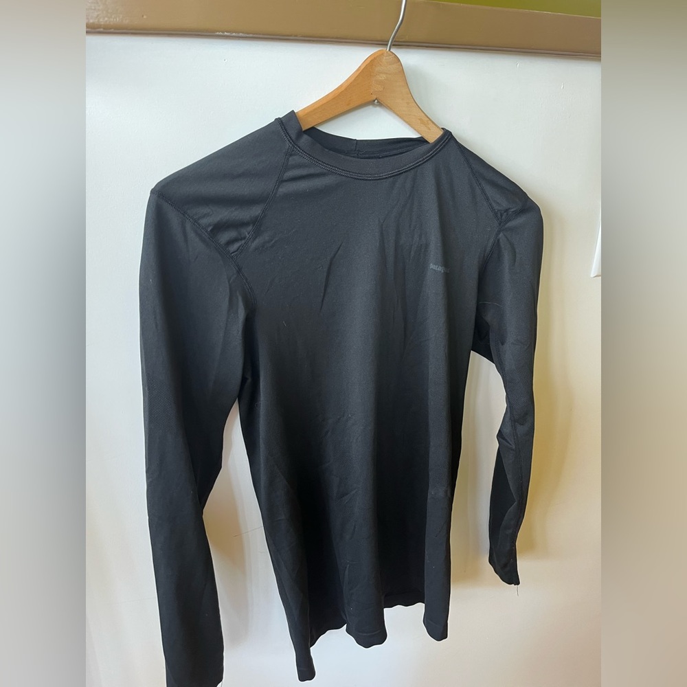 Patagonia long sleeve crew base layer
